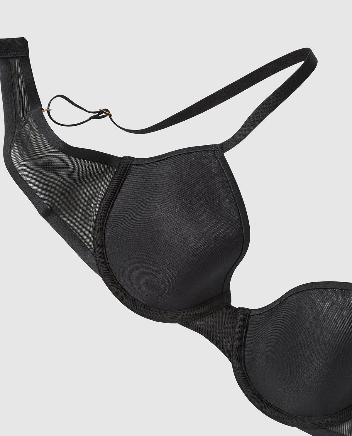 Soutien-gorge demi-buste en mousse intercalaire légèrement doublé