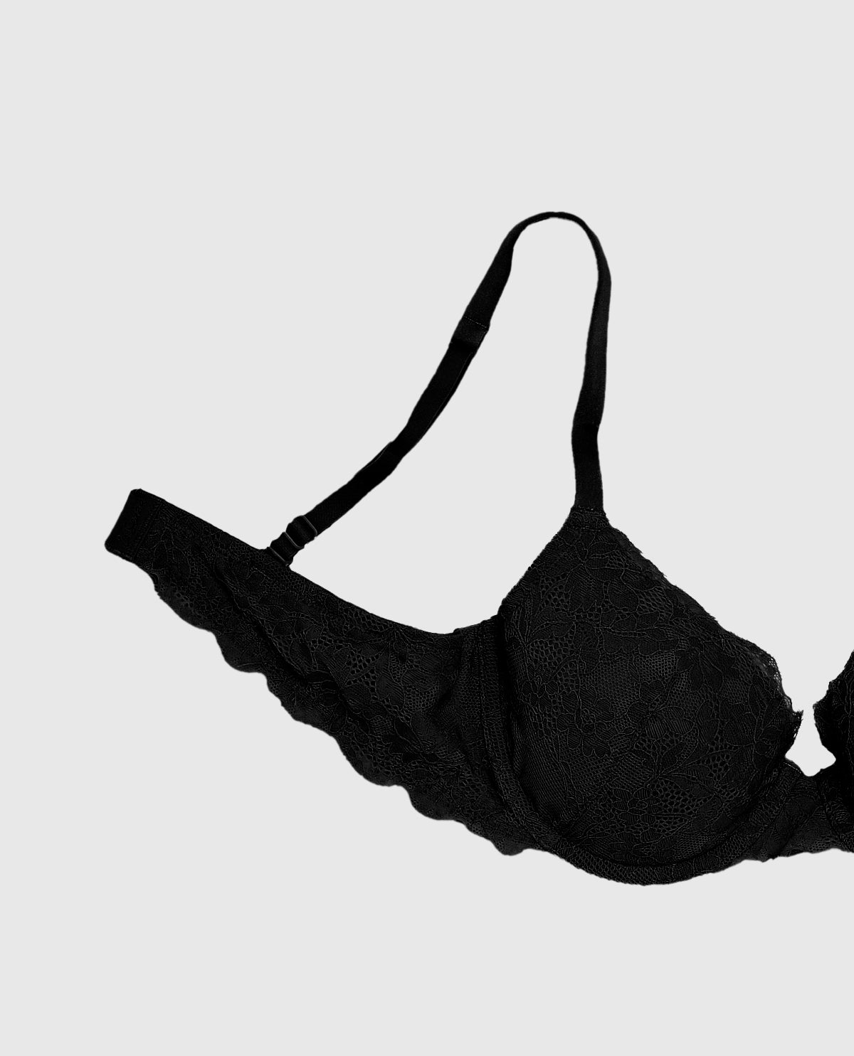 Lightly Lined Full Coverage Bra with Allover Lace in Black