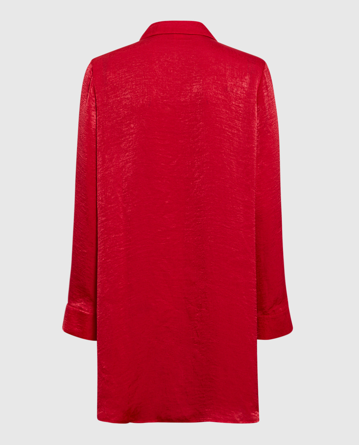 Chemise de nuit en satin rouge cosmo