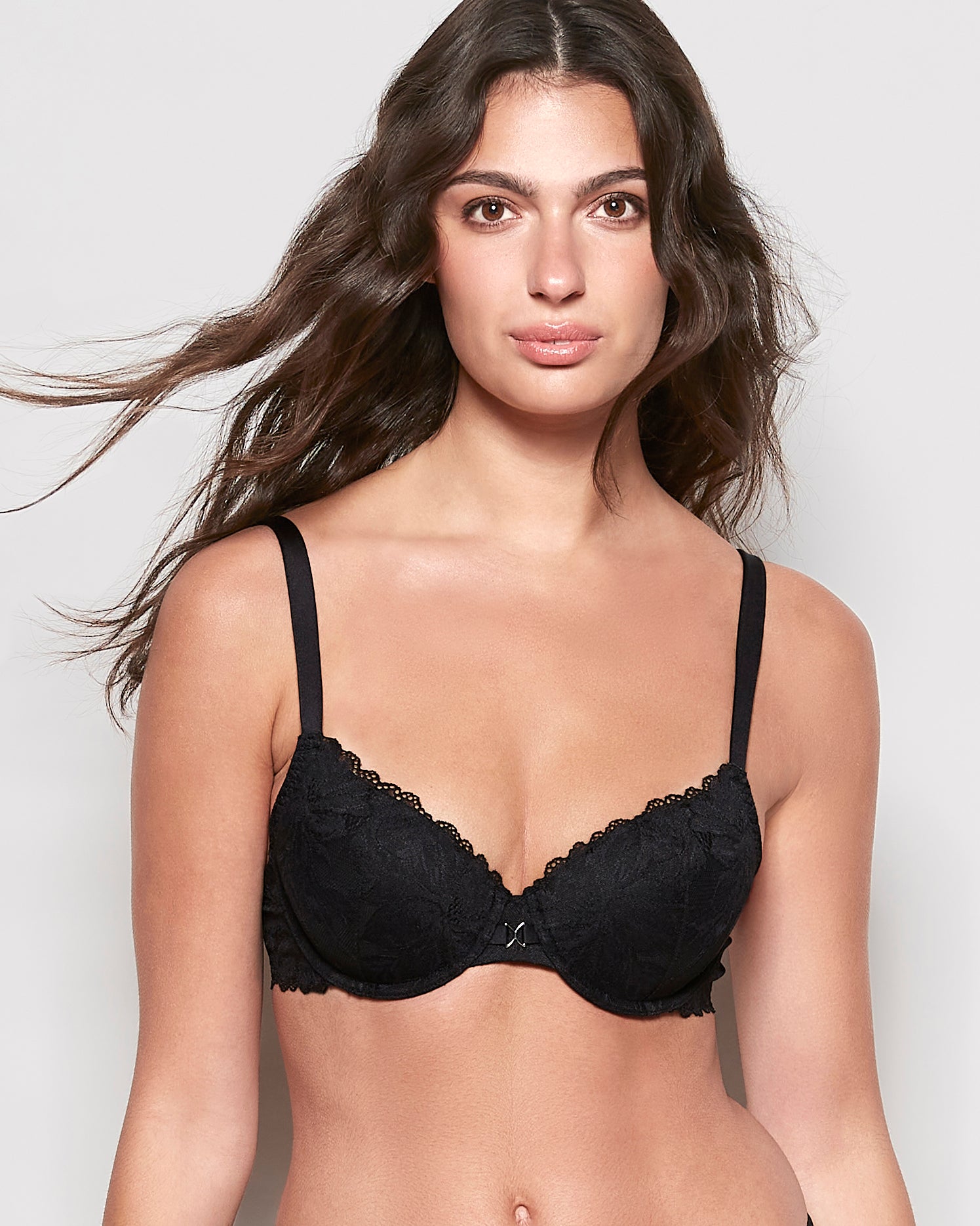 Lightly Lined Lace Full Coverage Bra in Black