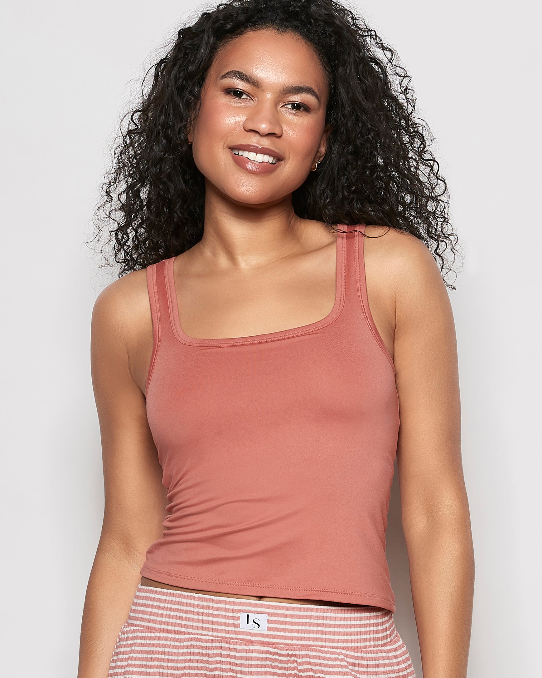 Camisole de nuit rose subtil