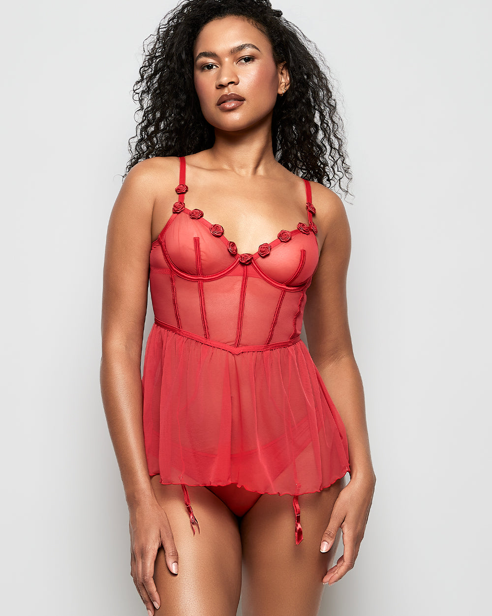 Nuisette non doublée avec rosette rouge cosmo